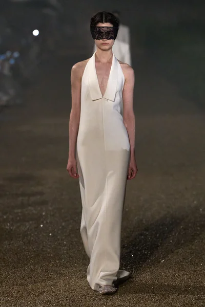 Look 2